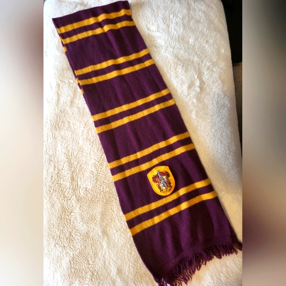 Hogwarts Harry Potter Gryffindor scarf - Picture 1 of 1